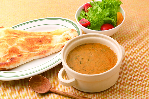 おつかれさまカレー スイート 遺伝子組換でない菜種油と明日葉、鶏ひき肉と甘めのキーマカレー